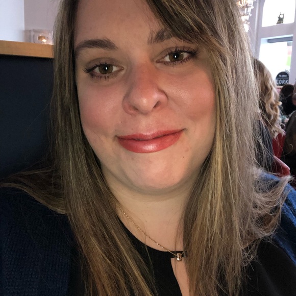 Meet your Posher, Kristen - Picture 1 of 1